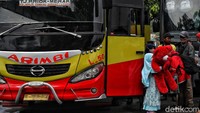 Para penumpang ini akan menuju ke sjumlah kota di Pulau Jawa.