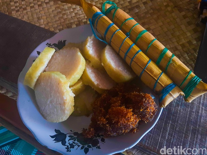 Tikel dan Bangat Tikel dan Bangat, Kue Tradisional Suku Sasak Lombok