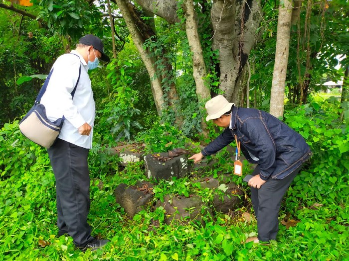 Tumpukan batu-batu candi di Desa Puluhan, Kecamatan Jatinom, Klaten, Selasa (21/12/2021).