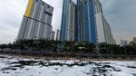 Waduh, Kali Item Kemayoran Dipenuhi Busa