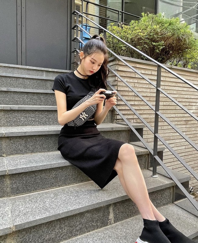 “Bersama dengan personel IVE lainnya, tujuanku adalah menjadi girl group tertinggi. Dari semua personel, kami punya tiga personel yang tingginya lebih dari 170 cm,” ungkap Wonyoung dalam acara televisi Radio Star. Foto: dok. Instagram @for_everyoung10