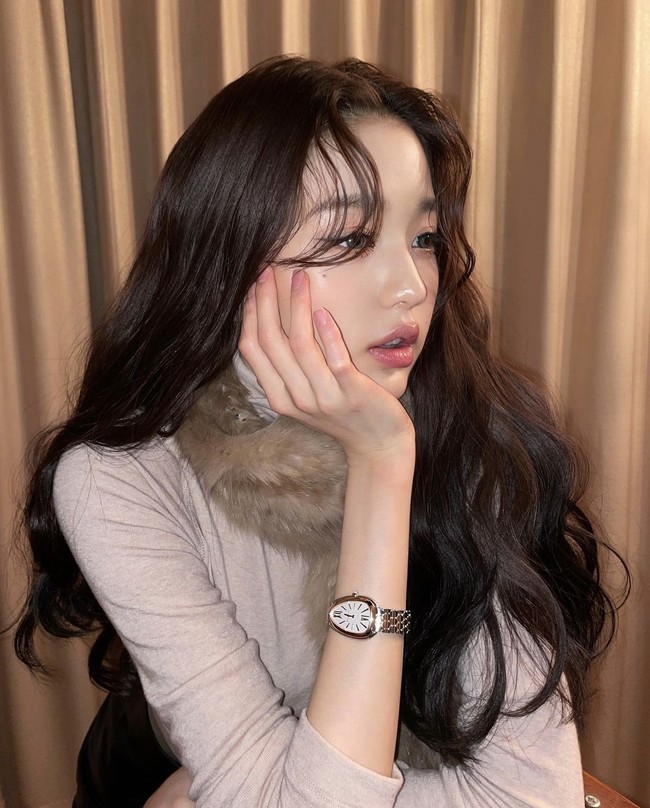 Wonyoung IVE belakangan kerap menjadi perbincangan di forum online. Mantan personel IZ*ONE itu belum lama debut bersama IVE dengan lagu ‘ELEVEN’. Foto: dok. Instagram @for_everyoung10