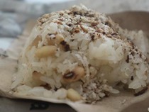 Lesehan Bu Gendut Dicap Mahal hingga Makanan Bernama Jorok dari Jawa