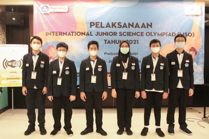 6 Siswa SMP di Indonesia Raih Medali di Dubai
