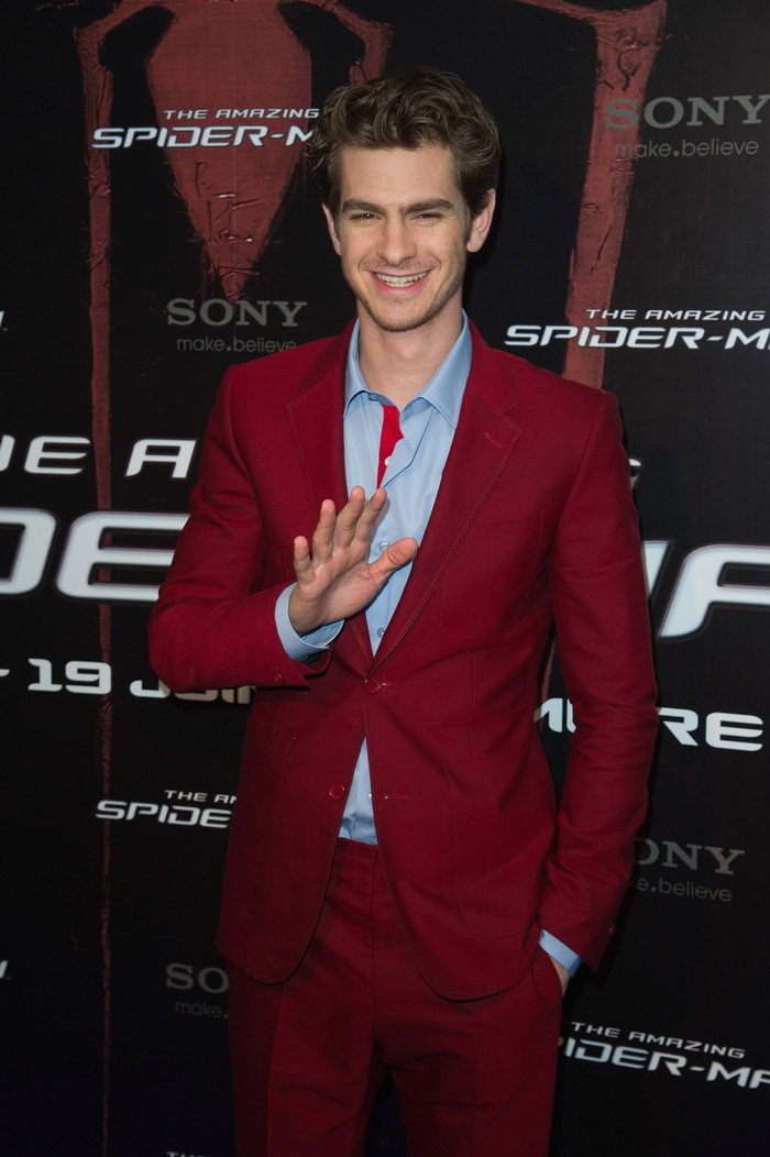 Andrew Garfield PARIS, FRANCE - JUNE 19: Andrew Garfield poses during The Amazing Spider-Man Paris Film premiere at Le Grand Rex on June 19, 2012 in Paris, France. (Photo by Pascal Le Segretain/Getty Images)