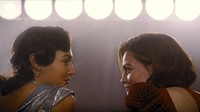 Selain Gal Gadot, film ini juga menampilkan Emma Mackey yang sebelumnya populer berkat serial Netflix Sex Education. (Foto: dok. 20th Century Studios)
