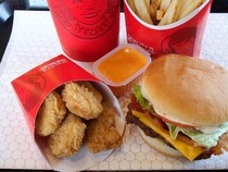 Awal Bulan Tetap Hemat! Burger dan Fried Chicken Wendys Diskon 50%