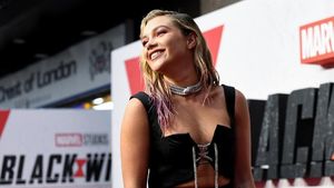Florence Pugh Seksi, Anggun, dan Mempesona!