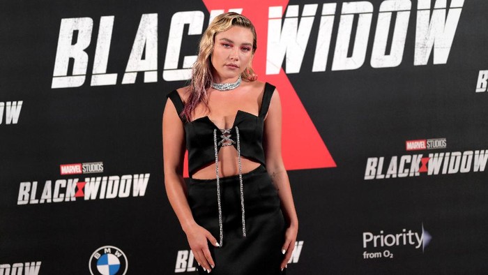 LONDON, ENGLAND - JUNE 29:  Florence Pugh attends Marvel Studios Black Widow world premier fan event at Cineworld Leicester Square on June 29, 2021 in London, England. (Photo by Gareth Cattermole/Getty Images for Walt Disney Studios Motion Pictures UK )
