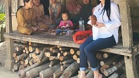 Sebelum eksis menjadi selebgram dan model, Tisya Erni pernah melakoni pekerjaan sebagai SPG. Kini ia merambah dunia hiburan lewat single berjudul Aku Beruntung. Foto: instagram @erni_tisya