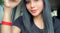 Tisya Erni disebut-sebut sebagai selebgram yang ditangkap atas kasus prostusi online. Pihak kepolisian hanya menyebut inisial TE, namun netizen langsung tertuju pada sosok selebgram cantik ini. Foto: instagram @erni_tisya