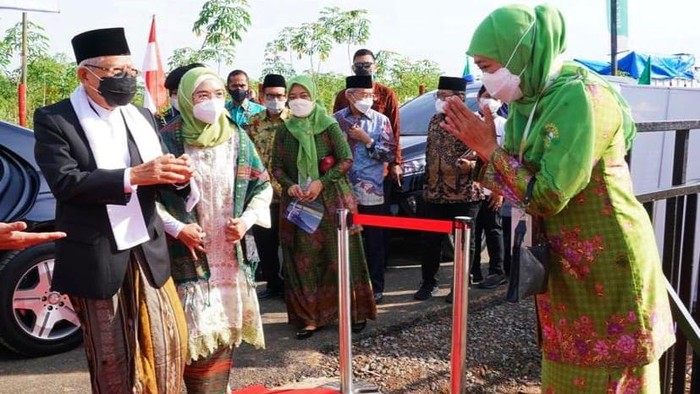 Hadir di Muktamar, Khofifah Ajak Kader NU Percepat Transformasi Digital