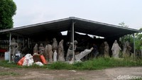 Saat ini, ratusan patung mulai Keluarga Kudus (Yesus, Maria, dan Yusuf), Salip Yesus, Angel, Gembala, hingga hewan-hewan seperti onta dan domba diproduksi setiap harinya.