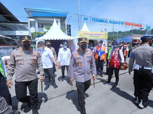 Kapolri Cek Penerapan Prokes di Merak, Cegah Kasus COVID Melonjak Usai Nataru