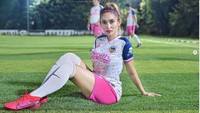 Bahkan Karra Syam rela jika kakinya lecet karena melakukan olahraga tersebut. Dok. Instagram