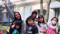 Mbak Lala and Andara genk. Foto: Instagram