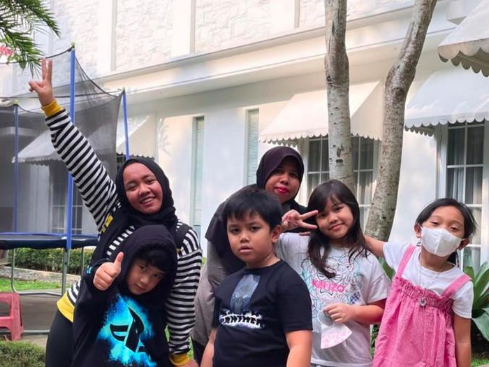 Potret Lala, pengasuh Rafathar