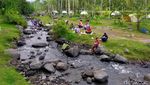 Foto: Main Air Hingga Tangkap Ikan di Ledok Sambi