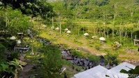 Nah, traveler yang mau berkemah juga bisa lho. Di sini disediakan tenda untuk wisatawan yang mau bermalam. Harganya mulai dari Rp 150 ribu-Rp 250 ribu. (Tasya Khairally/detikcom)
