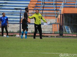 Genjot Performa Pemain, Pelatih Baru Persela Gelar Dua Kali Latihan Sehari