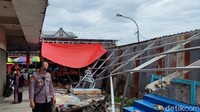 Polisi berupaya memdiasi Kurdas dengan Kadir agar berdamai, tapi Kurdas menolak damai sehingga Kadir dijadikan tersangka.