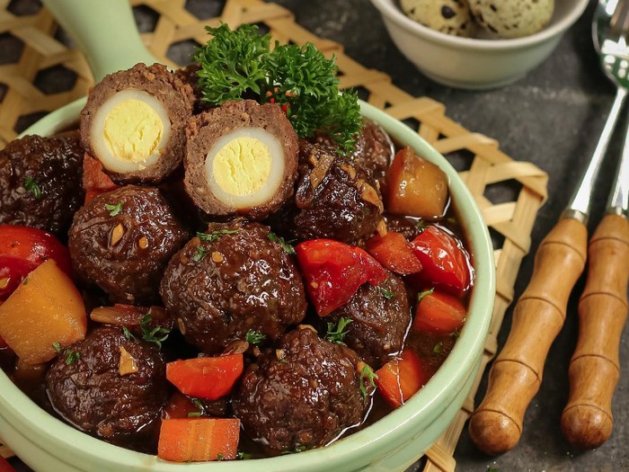 Resep Semur Bola Daging Isi Telur Puyuh Resep Semur Bola Daging Isi Telur Puyuh