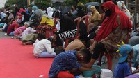 Aksi yang diikuti sebanyak 500 peserta itu bertujuan untuk meningkatkan rasa cinta kasih kepada ibu, khususnya dalam rangka memperingati Hari Ibu.   
