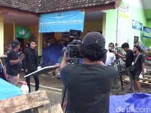 Satgas Semeru Sebut Tak Ada Koordinasi soal Syuting di Pengungsian