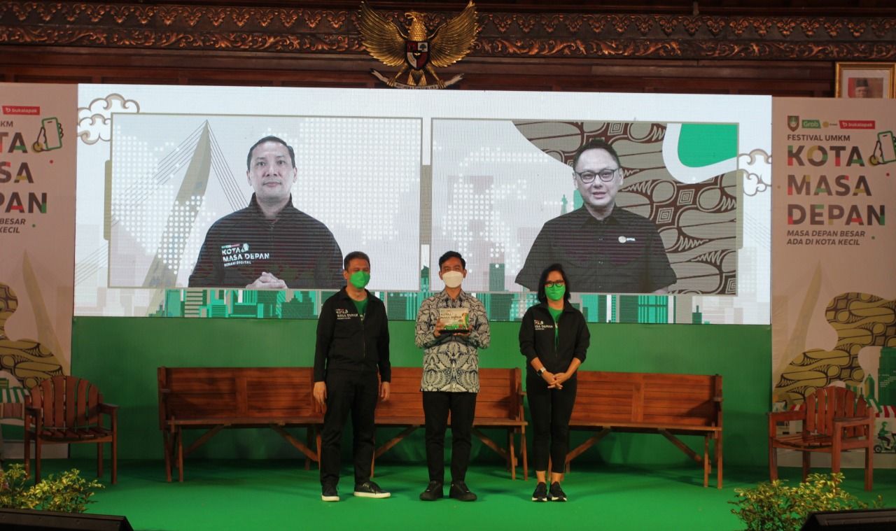 3 Perusahaan Digital RI Bersatu Bikin Kota Solo Jadi Smart City 3 Perusahaan Digital RI Bersatu Bikin Kota Solo Jadi Smart City