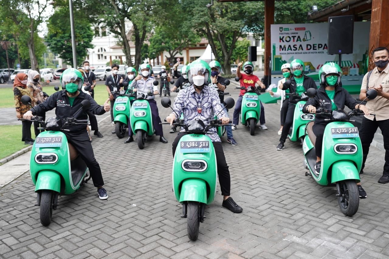 3 Perusahaan Digital RI Bersatu Bikin Kota Solo Jadi Smart City 3 Perusahaan Digital RI Bersatu Bikin Kota Solo Jadi Smart City