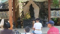 Candi itu juga dibuat sebagai ungkapan iman Schmutzer kepada Hati Kudus Tuhan Yesus dalam bentuk kebudayaan Jawa. Di bawah Candi tersebut terdapat sumber mata air Perwitosari. (Pradito Rida Pertana/detikTravel)