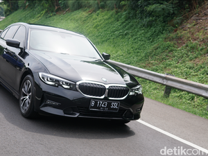 Tes BMW 320i Dynamic: Sedan BMW Paling Terjangkau, tapi Tetap Memukau