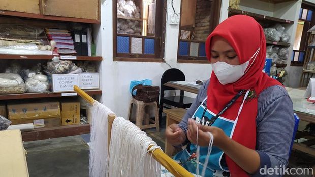 Destinasi Wisata Rumah Tenun Magelang, Wisatawan Bisa Praktek Tenun