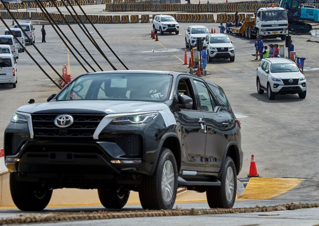 Ekspor Toyota Fortuner TMMIN