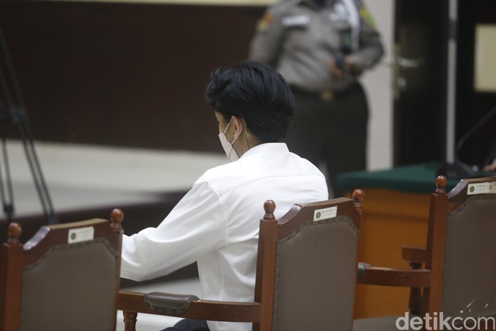 Selebgram Gaga Muhammad tampak hadir secara langsung dalam sidang lanjutannya sebagai terdakwa di Pengadilan Negeri (PN) Jakarta Timur, Kamis (23/12/2021).
