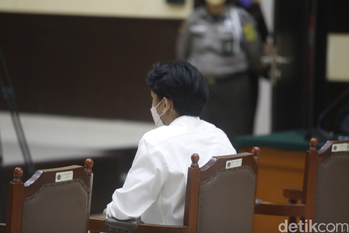 Selebgram Gaga Muhammad tampak hadir secara langsung dalam sidang lanjutannya sebagai terdakwa di Pengadilan Negeri (PN) Jakarta Timur, Kamis (23/12/2021).
