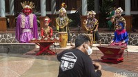 Jika menang nantinya akan mendapatkan medali trofi emas dan sertifikat dari Italia.