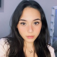 Sebelum meninggal Laura Anna diketahui sempat mengalami kecelakaan pada tahun 2019. Saat kecelakaan terjadi, Laura berada di kursi penumpang mobil yang dikendarai oleh Gaga Muhammad. Gaga kemudian dituding telah lalai mengendarai mobilnya hingga menyebabkan Laura Anna menjadi lumpuh. Foto: Instagram/@gretairn