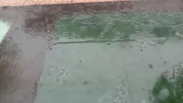 hujan es di malang