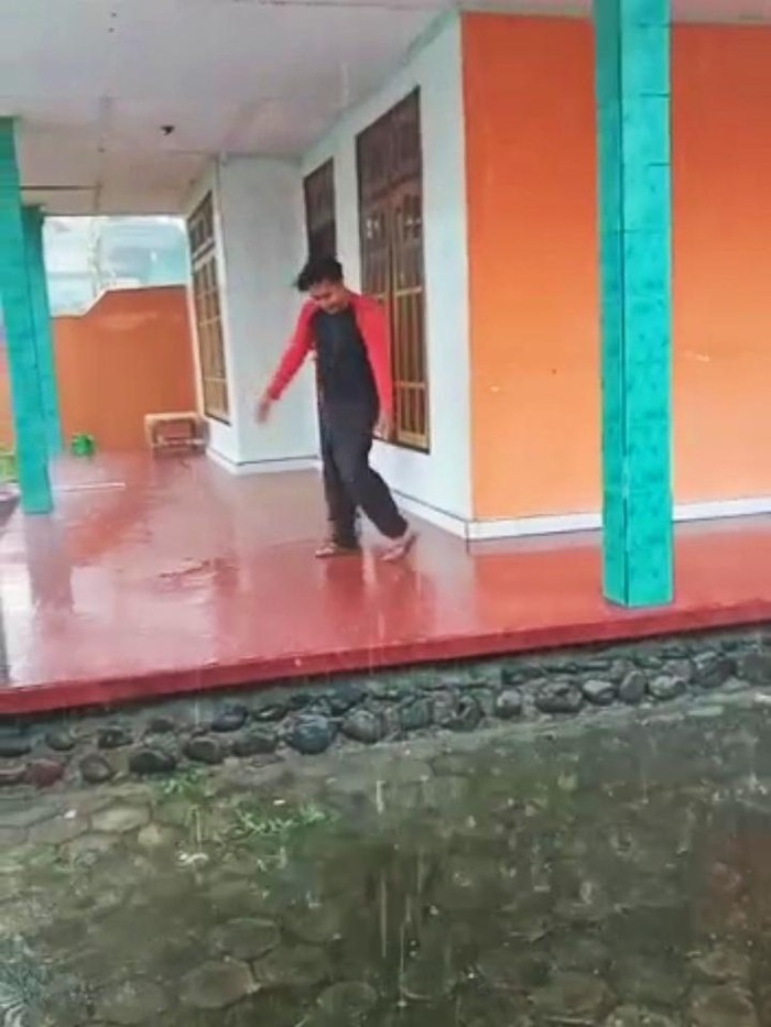 Hujan Es Juga Terjadi Di Banyuwangi