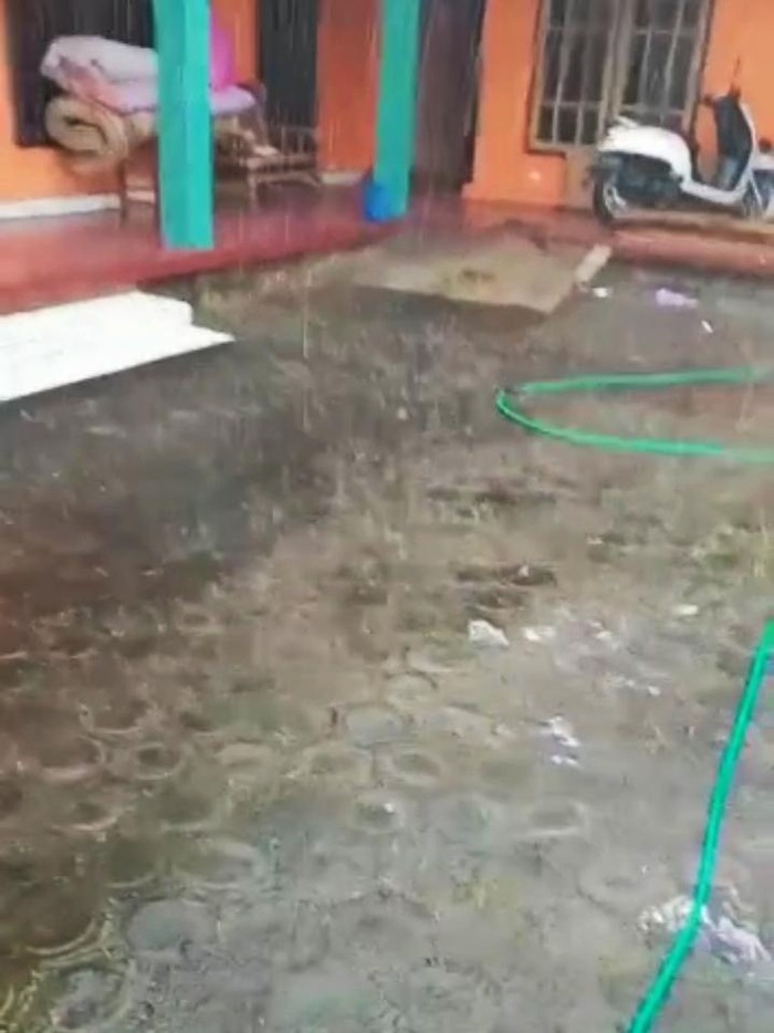 Hujan Es Juga Terjadi Di Banyuwangi