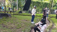 Wahana baru itu dinamai Omah Terwelu atau rumah kelinci. Ya, di sini wisatwan bisa bermain dengan kelinci yang ada di Taman Kyai Langeng.
