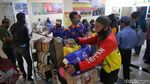 Jelang Natal, Terminal Pulo Gebang Mulai Ramai Penumpang
