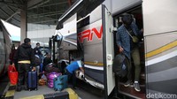 Pagi ini terlihat penumpang tujuan pulau Sumatera mendominasi.