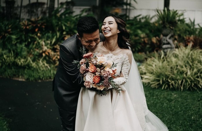 Momen Pernikahan Joshua Suherman & Clairine Clay