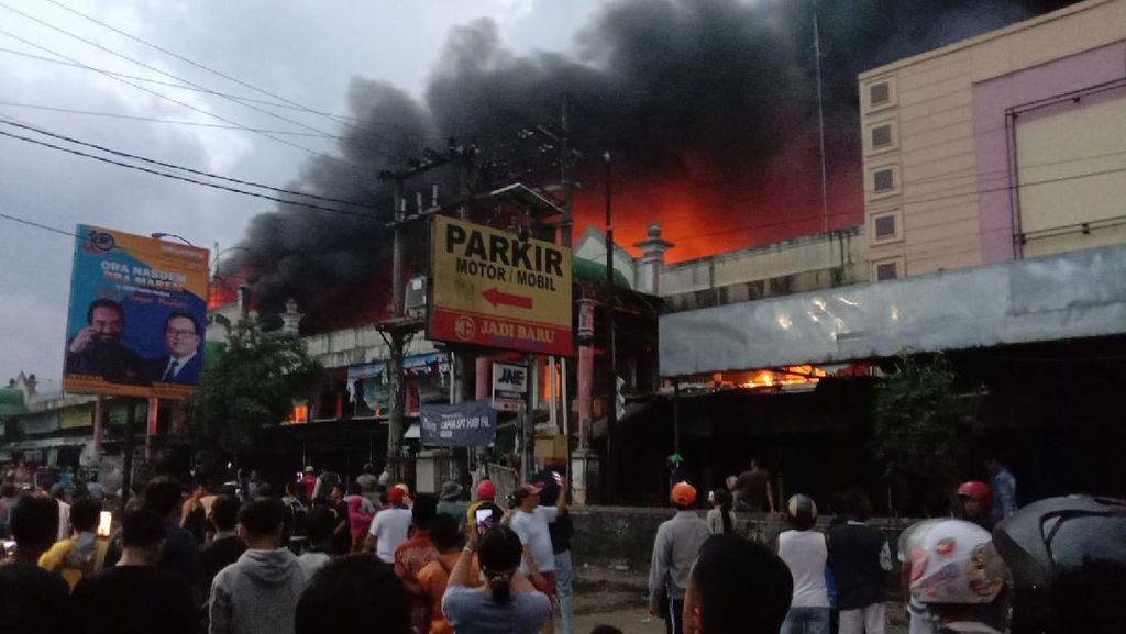 Kebakaran Pasar Kroya, Bupati Cilacap: 300 Kios Terbakar