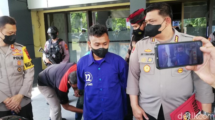Pemotor yang aniaya sopir feeder BST Solo, Kamis (23/12/2021).