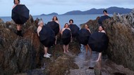 Petani Tasmania Rela Berfoto Tanpa Pakaian untuk Angkat Masalah Kesehatan Mental