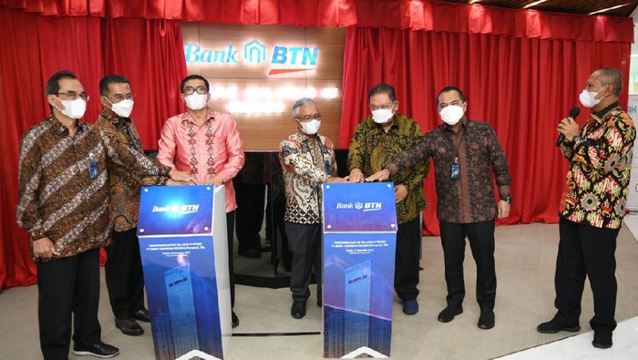 Relokasi Kanwil IV Bank BTN tersebut juga dimaksudkan perseroan untuk menyambut pengembangan 10 kota metropolitan yang ditetapkan oleh pemerintah antara lain kota Medan, Binjai, Deli Serdang dan Karo atau Mebidangro yang berada di wilayah bisnis Kanwil IV.