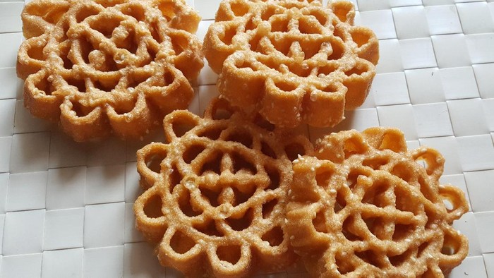 Resep Kembang Goyang Wijen